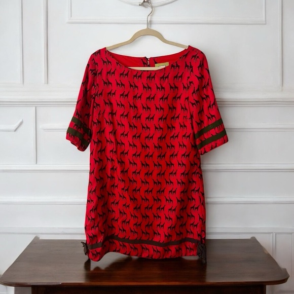 Elizabeth McKay Dresses & Skirts - Elizabeth McKay Red and Black Silk Giraffe Patterned Mini Dress